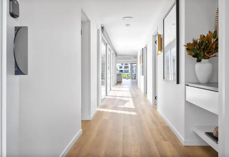 Fifth view of Homely house listing, 8 Witt Avenue, Carrara QLD 4211