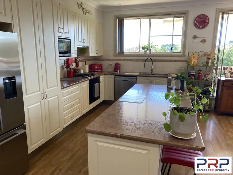 Fifth view of Homely house listing, 8 Glenburnie Close, Parkes NSW 2870