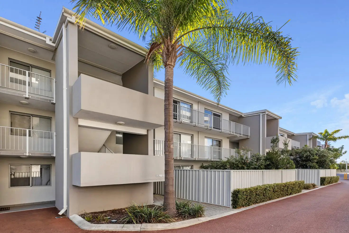 Main view of Homely house listing, 10/7 Groves Avenue, Attadale WA 6156