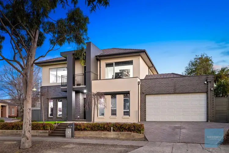 30 Kororoit Approach, Caroline Springs VIC 3023