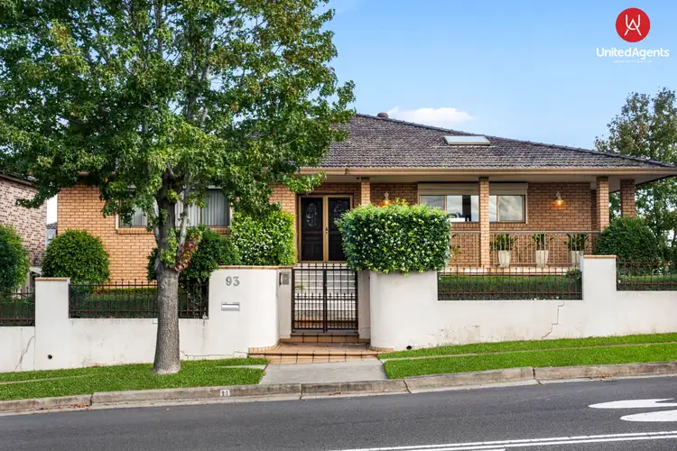 93 Bossley Road, Bossley Park NSW 2176