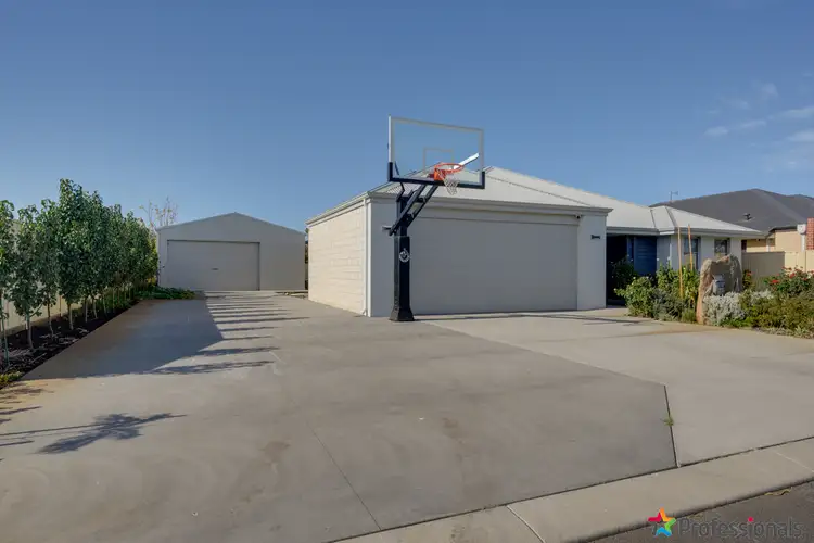 13 Dunedin Way, Australind WA 6233