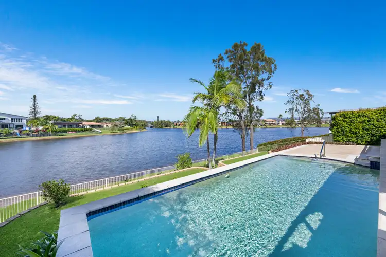 18 Honeyeater Drive