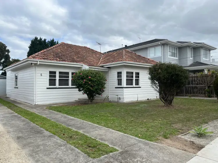 5 Narmbool Street