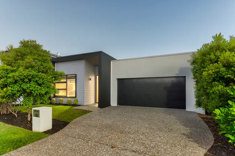 18 Pinnibar Street, Bridgeman Downs QLD 4035