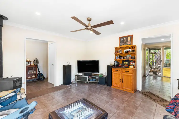 Seventh view of Homely house listing, 3 Jeffers Court, Orelia WA 6167