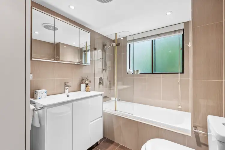 Sixth view of Homely apartment listing, 2/4 Stuart Street, Collaroy NSW 2097