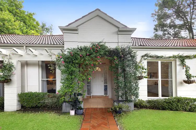 2 Stanley Close, St Ives NSW 2075