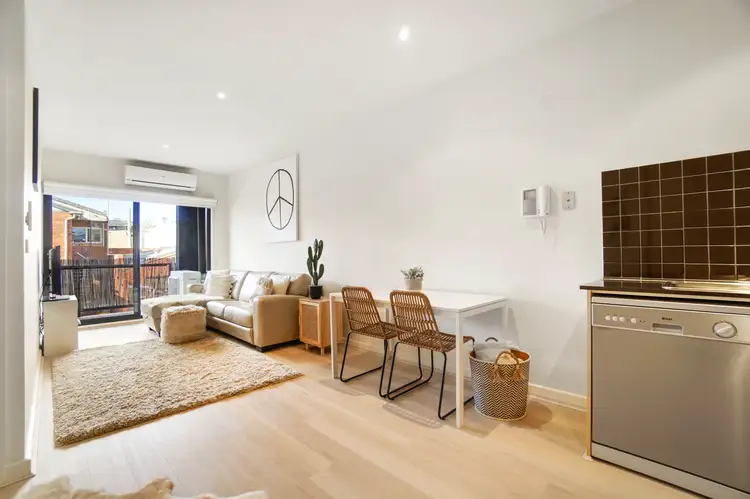 Fourth view of Homely apartment listing, 4/2-4 Park Road, Surrey Hills VIC 3127