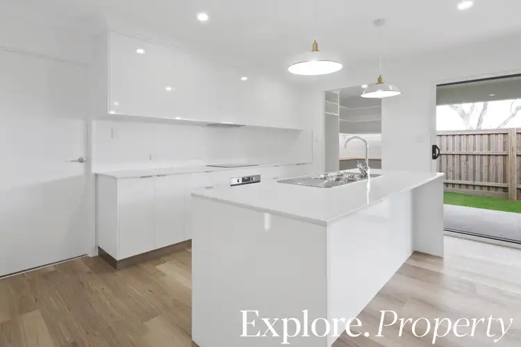 Fourth view of Homely semi-detached listing, 2/32 Hermosa Circuit, Beaconsfield QLD 4740