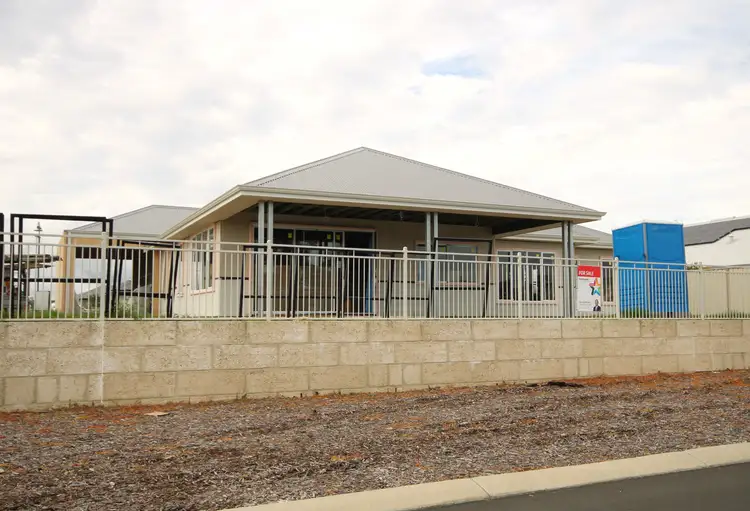Fifth view of Homely house listing, 10 Iolite Lane, Australind WA 6233