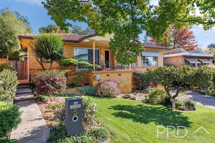 5 Highland Avenue, Tumut NSW 2720