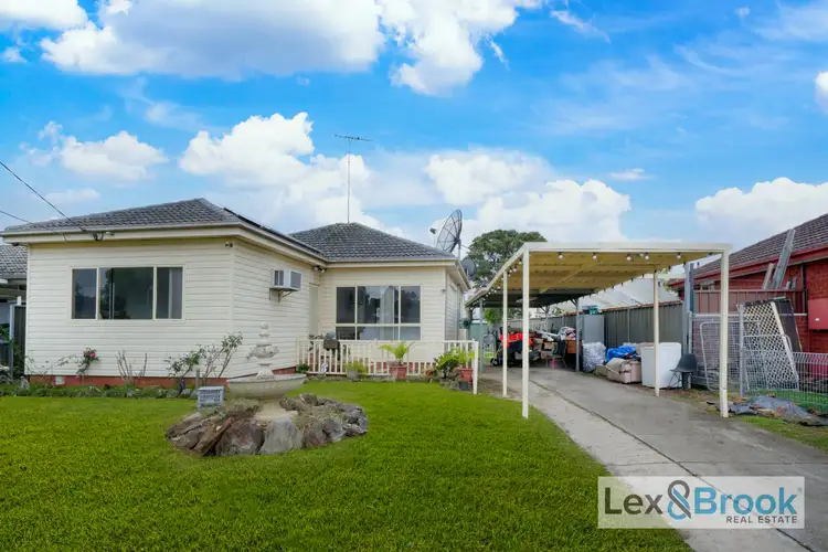 21 Chadwick Crescent, Fairfield West NSW 2165