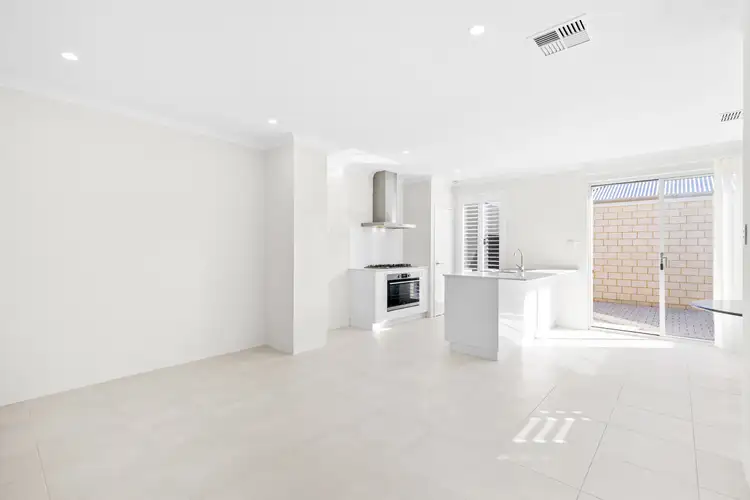 Sixth view of Homely house listing, 10 Jasper Bend, Wellard WA 6170