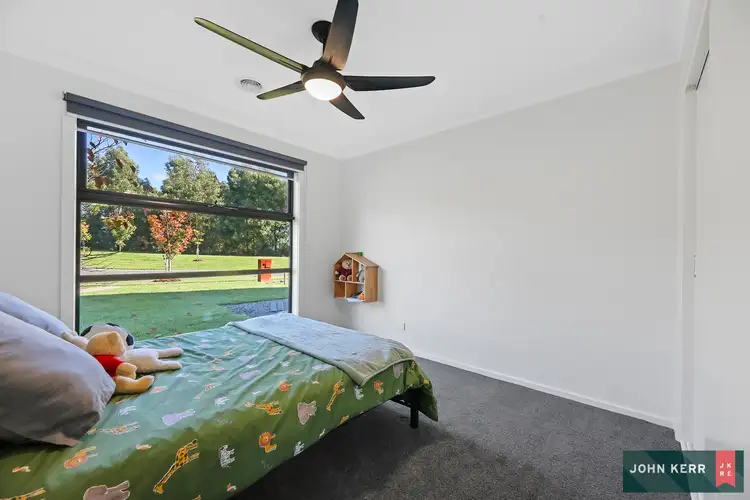Sixth view of Homely house listing, 10 Peppermint Close, Trafalgar VIC 3824