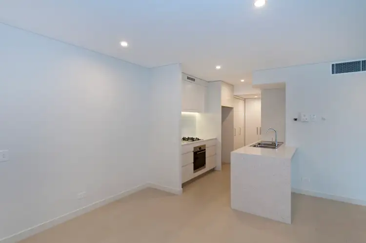 Second view of Homely apartment listing, 25 Anderson St,, Kangaroo Point QLD 4169