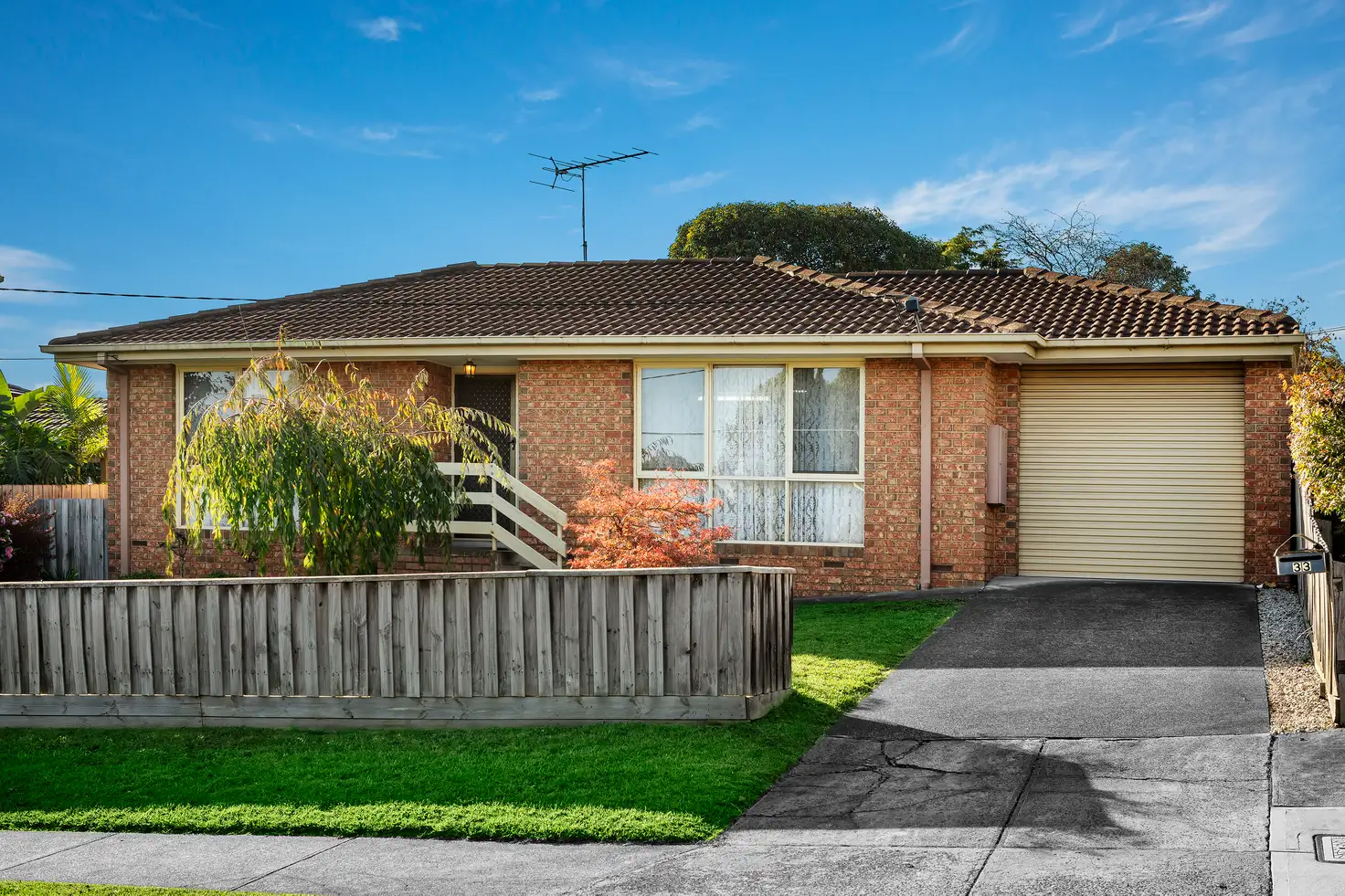 Main view of Homely house listing, 33 Martins Lane, Viewbank VIC 3084