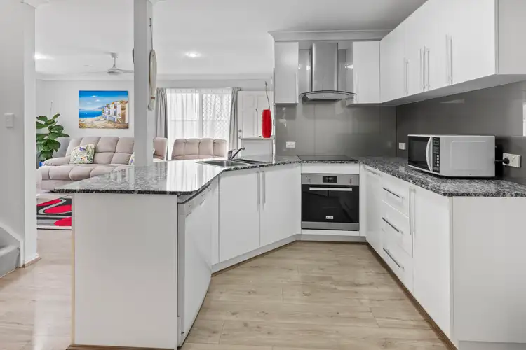 1/142 Frank Street, Labrador QLD 4215