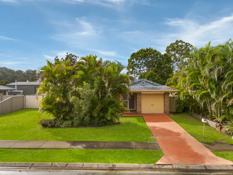 19 Hanlon St, Tanah Merah QLD 4128
