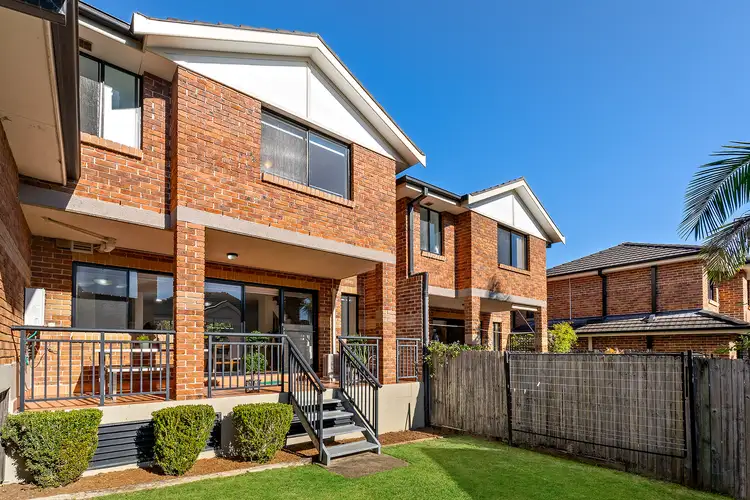 2/10 Carden Avenue, Wahroonga NSW 2076