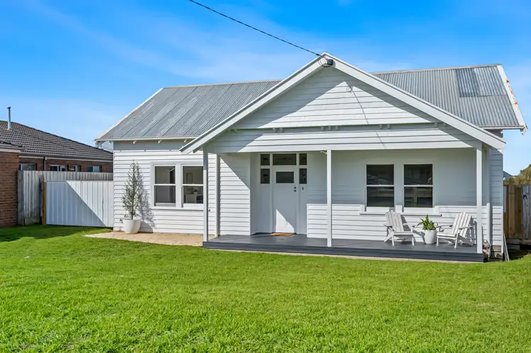 13 Elizabeth Street, Port Fairy VIC 3284