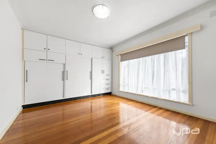 Sixth view of Homely house listing, 2 Beccles Court, St Albans VIC 3021