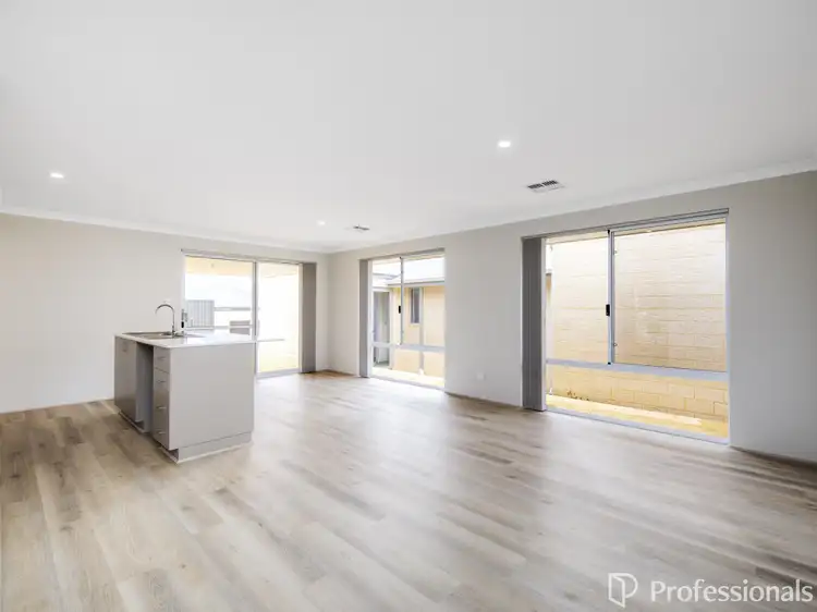 11 Tapin Street, Yanchep WA 6035