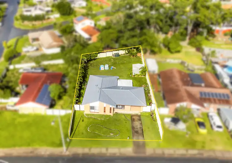 42 Alexander Drive, Highland Park QLD 4211