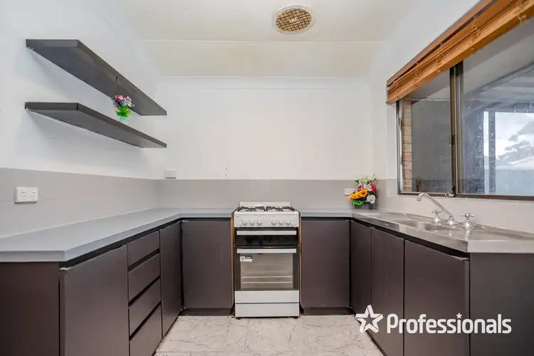 Fourth view of Homely house listing, 10 Beechcroft Place, Camillo WA 6111