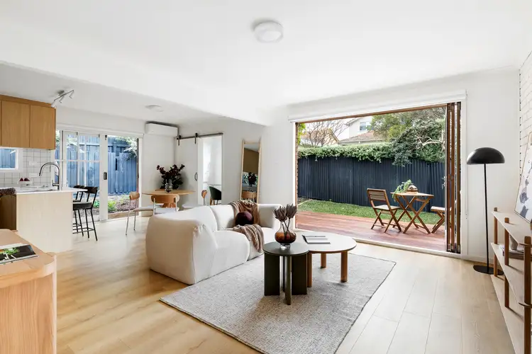 4/8 Alma Street, Aberfeldie VIC 3040