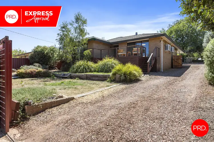 13 Muir Street, Kangaroo Flat VIC 3555