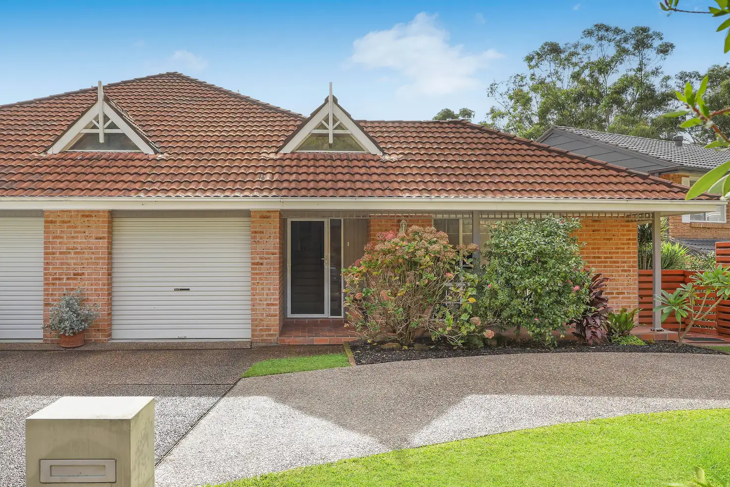 Main view of Homely semi-detached listing, 2/24 Beveridge Drive, Green Point NSW 2251