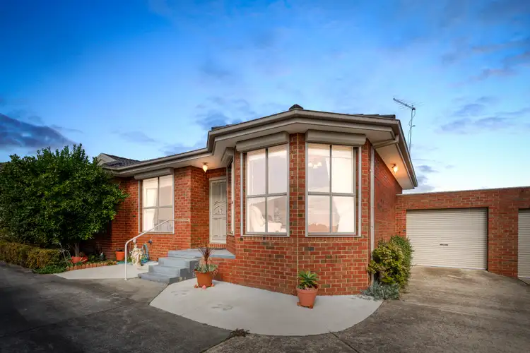 2/18 Vincent Crescent, Noble Park VIC 3174