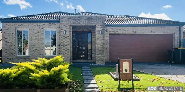 13 Fawkner Road, Manor Lakes VIC 3024