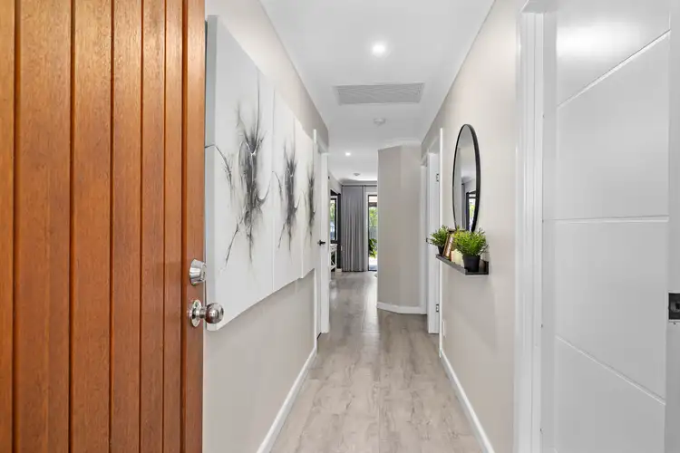 Fifth view of Homely house listing, 1/19 Primrose Drive, Thornlands QLD 4164