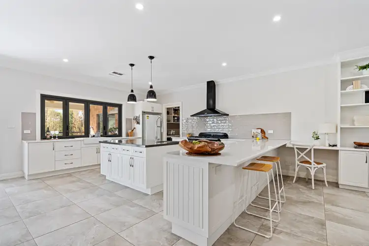 19 Thomas Kite Lane, Orange NSW 2800