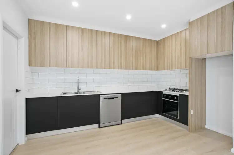 4/10 Taylor Rd, Albion Park NSW 2527