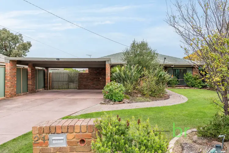 21 Smeaton Close, Lara VIC 3212