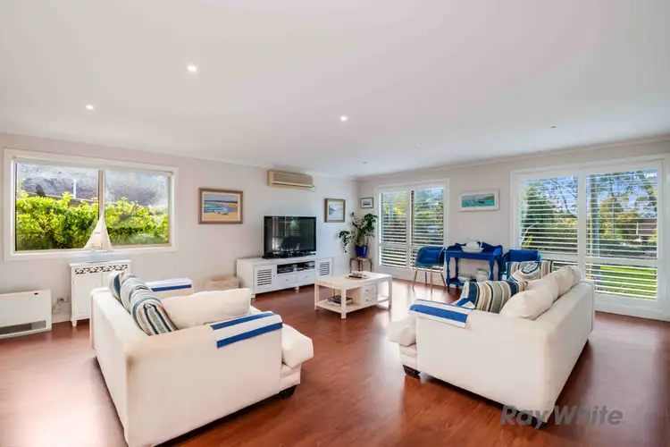 65 Eric Fenning Drive, Surf Beach NSW 2536