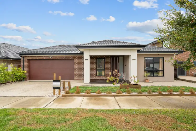 162 Heather Grove, Clyde North VIC 3978