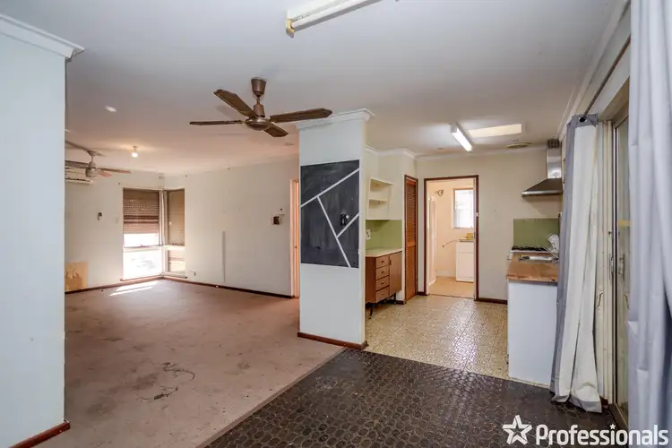 Seventh view of Homely house listing, 30 Banksia Road, Camillo WA 6111