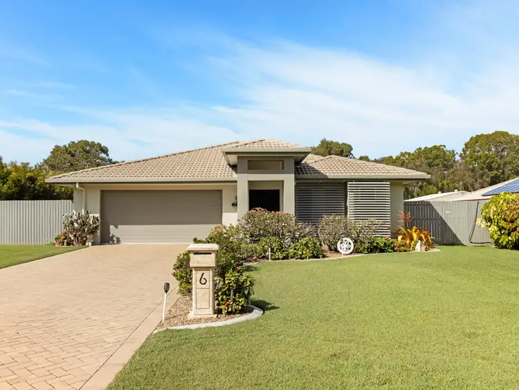 6 San Bromista Court, Urangan QLD 4655