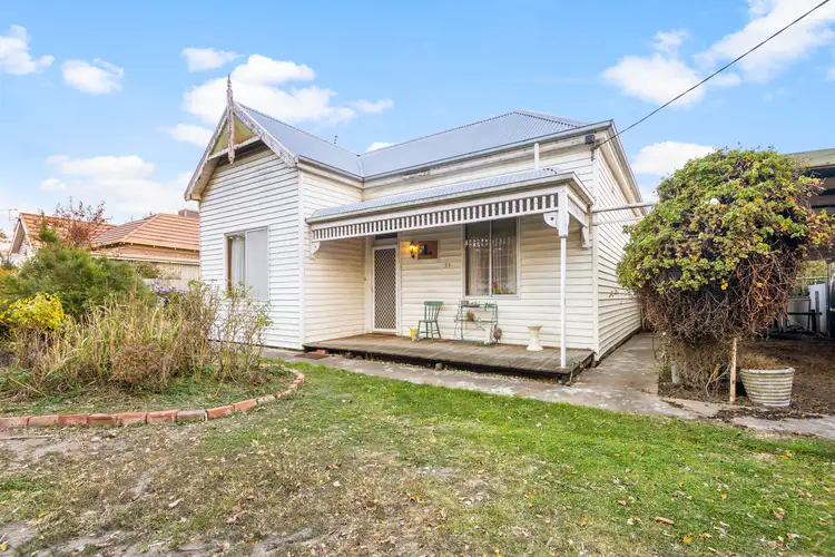 33 Searle Street, Horsham VIC 3400