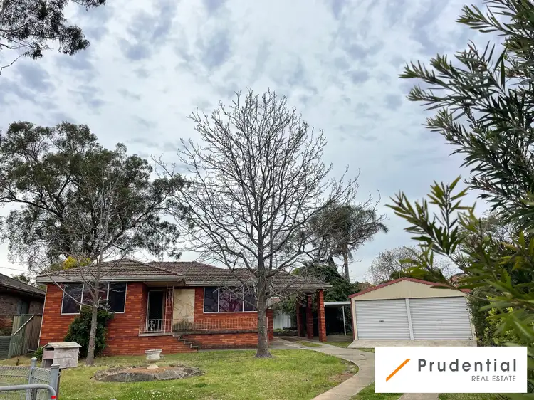 4 Chelsea Place, Glenfield NSW 2167