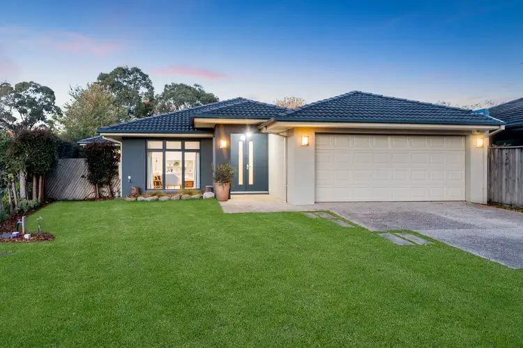 11 Mawson Walk, Sandhurst VIC 3977