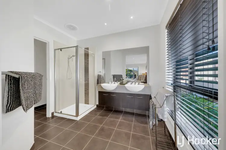 Sixth view of Homely house listing, 32 Sovereign Boulevard, Harkness VIC 3337