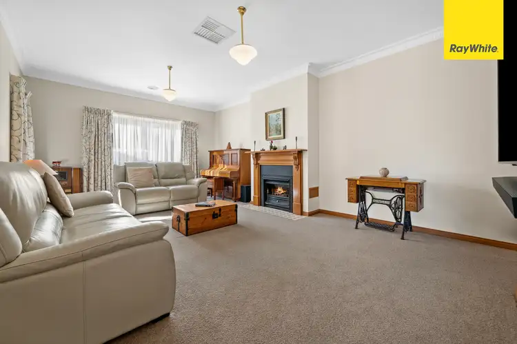 Fifth view of Homely house listing, 8 Manor Place, Melton VIC 3337