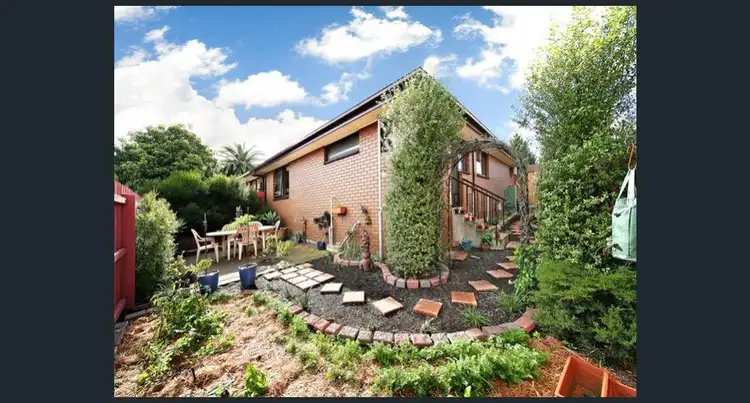 2/6 Peverill Street