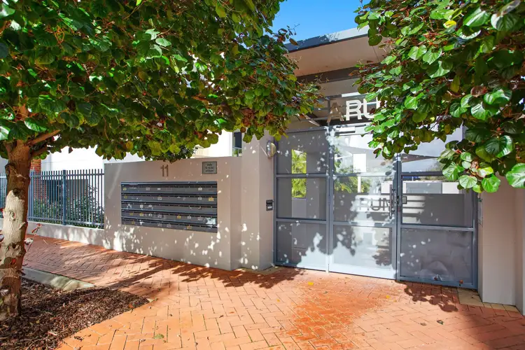 49/11 Tanunda Drive, Rivervale WA 6103