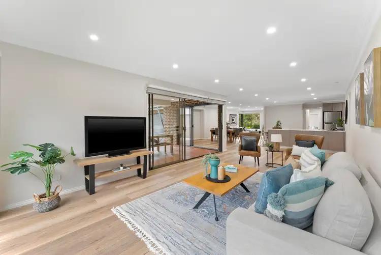 Fourth view of Homely house listing, 5 Collins Close, Scoresby VIC 3179